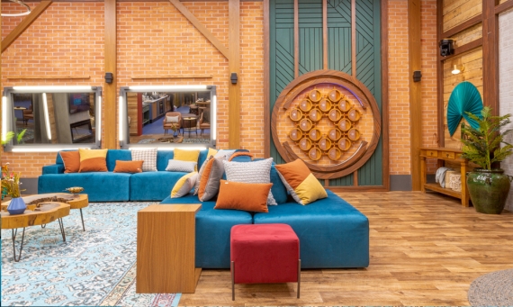 NOSSO SOFA NO PROGRAMA A FAZENDA DA RECORD