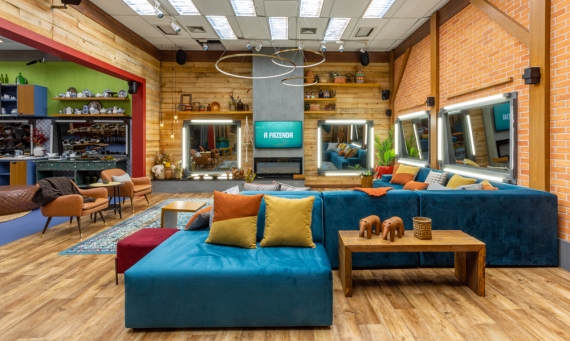 NOSSO SOFA NO PROGRAMA A FAZENDA DA RECORD